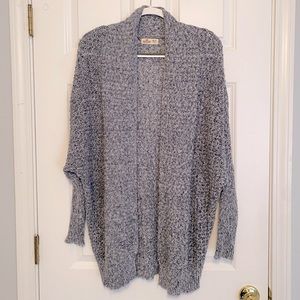 HOLLISTER OVERSIZED KNIT CARDIGAN